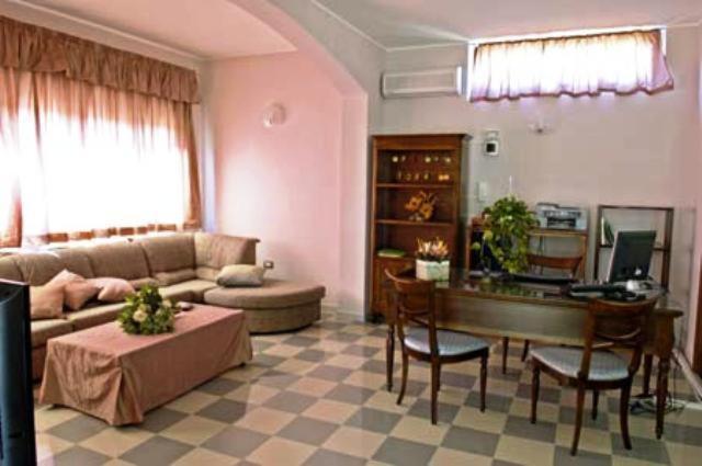 Residence Hotel La Commenda Montefiascone Extérieur photo