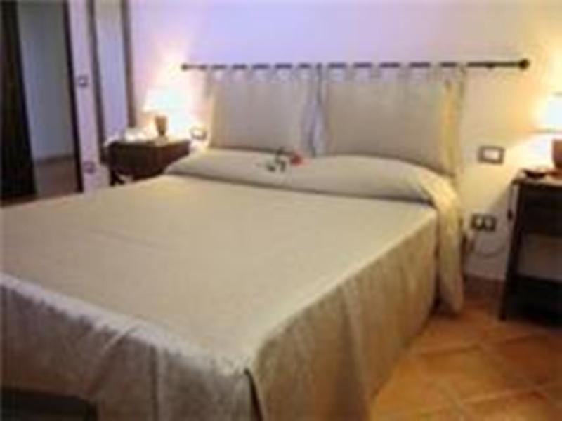 Residence Hotel La Commenda Montefiascone Chambre photo