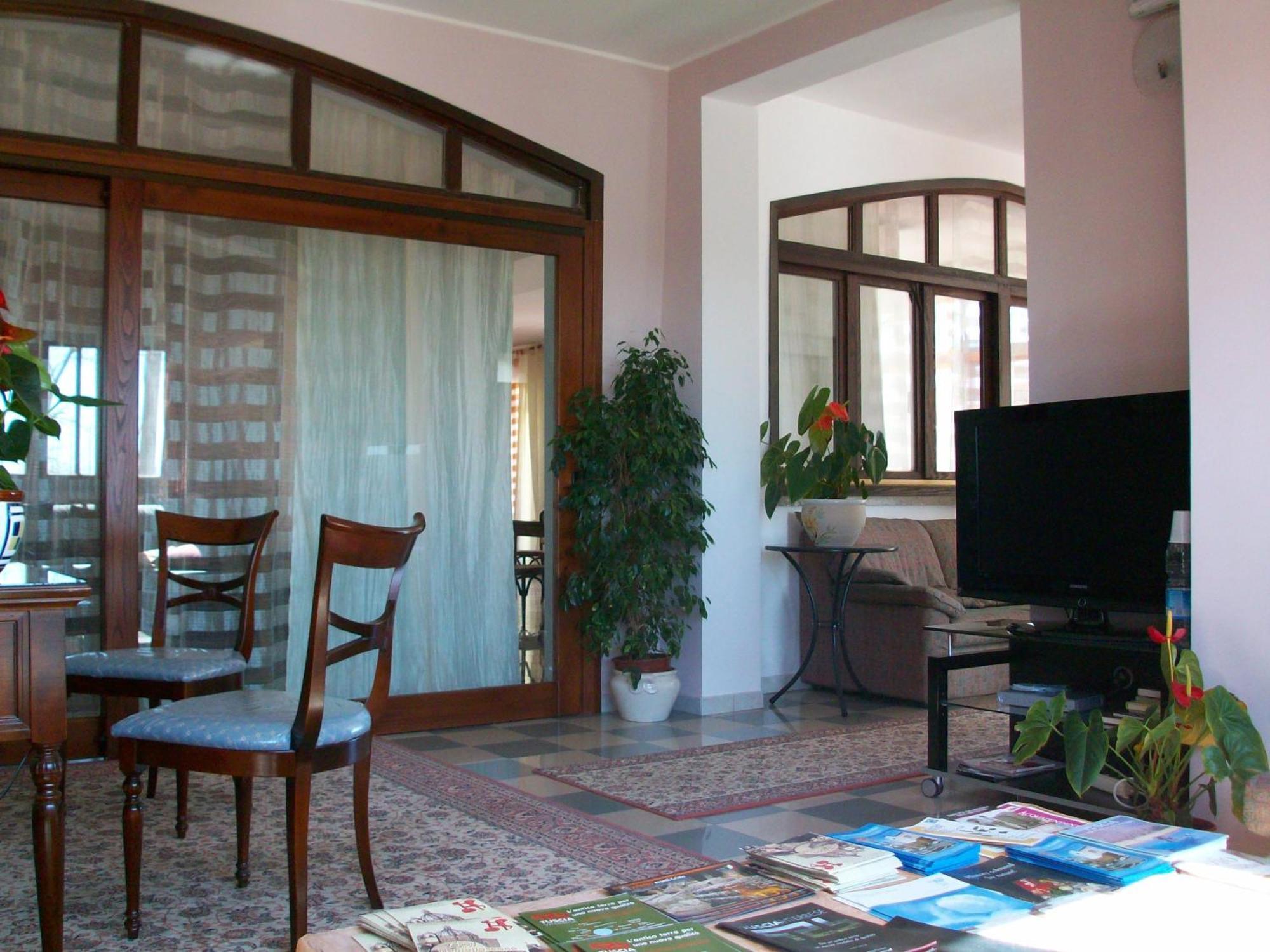 Residence Hotel La Commenda Montefiascone Extérieur photo